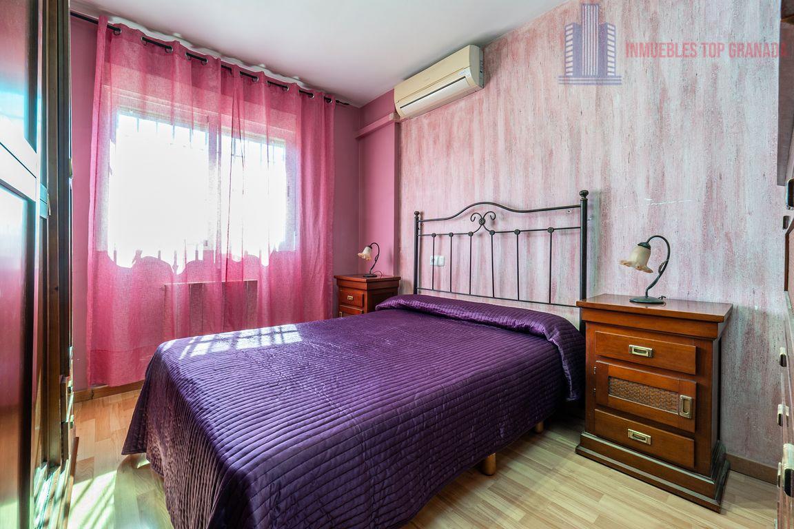 For sale of flat in Churriana de la Vega