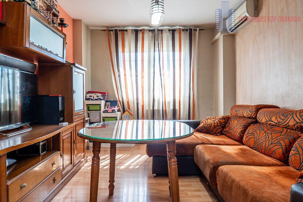 For sale of flat in Churriana de la Vega