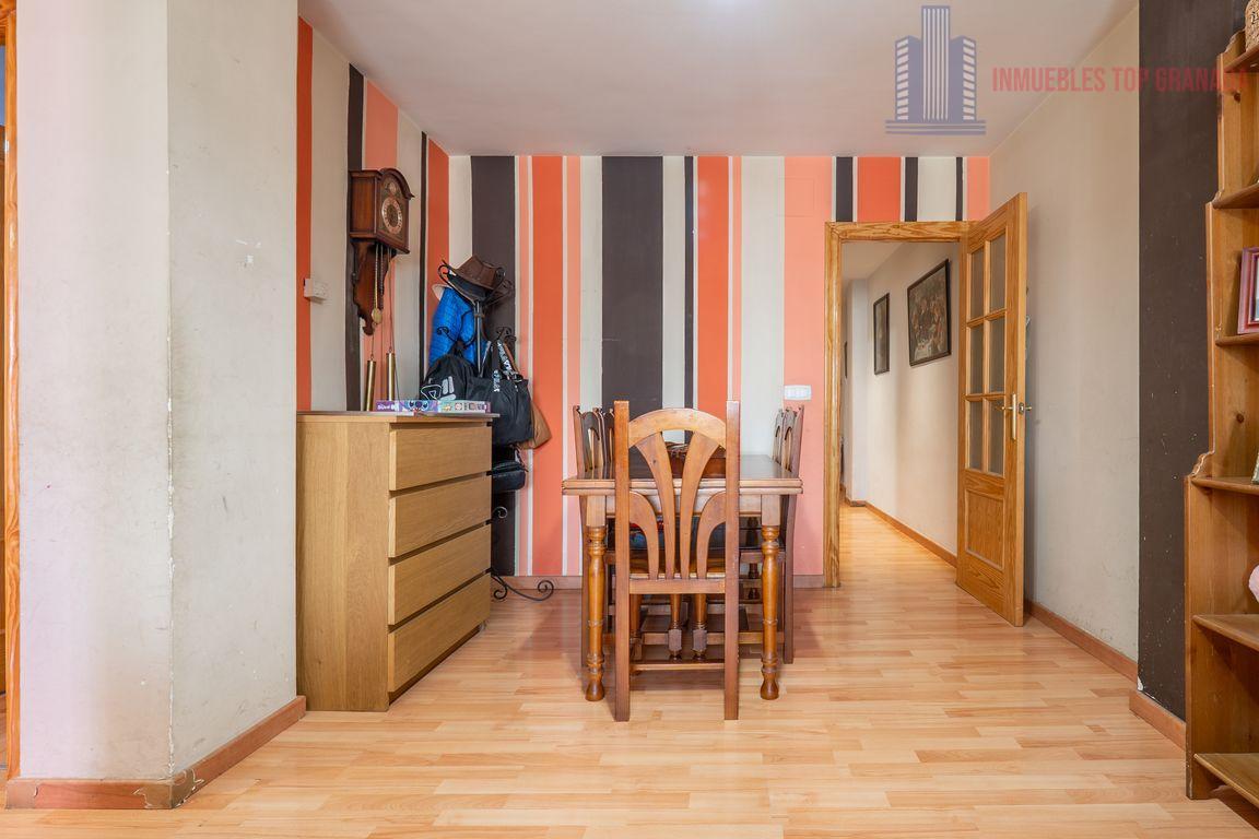 For sale of flat in Churriana de la Vega