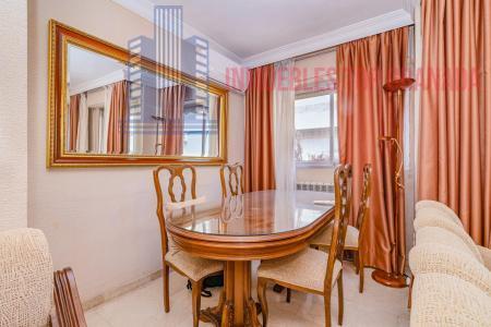 For sale of flat in Granada