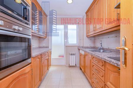 For sale of flat in Granada