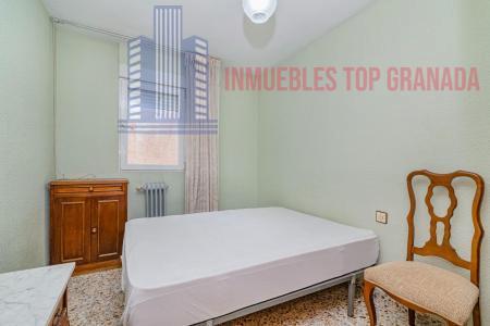 For sale of flat in Granada