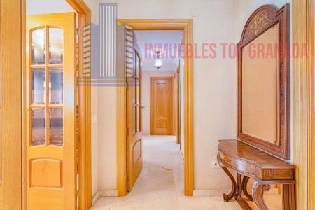 For sale of flat in Granada