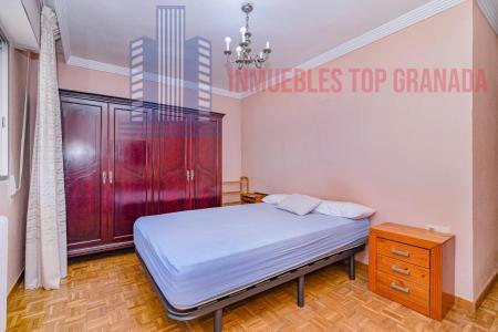 For sale of flat in Granada