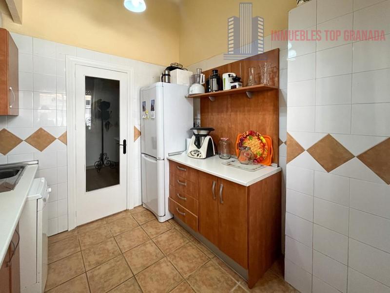 For sale of flat in Lanjarón