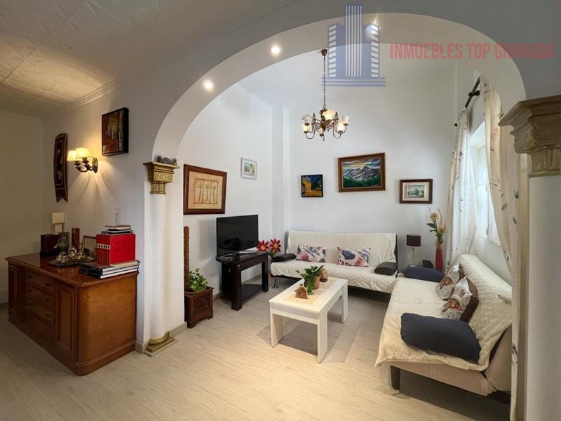 For sale of flat in Lanjarón