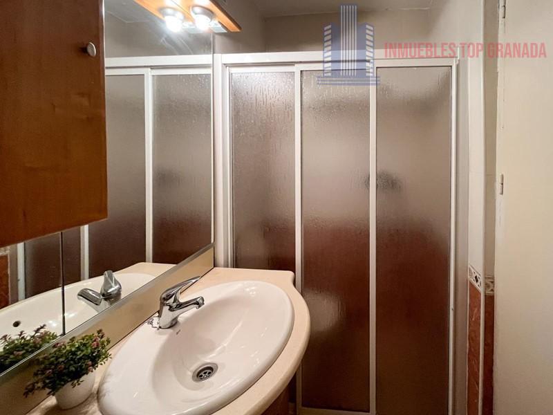 For sale of flat in Lanjarón