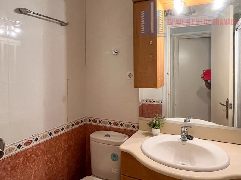 For sale of flat in Lanjarón