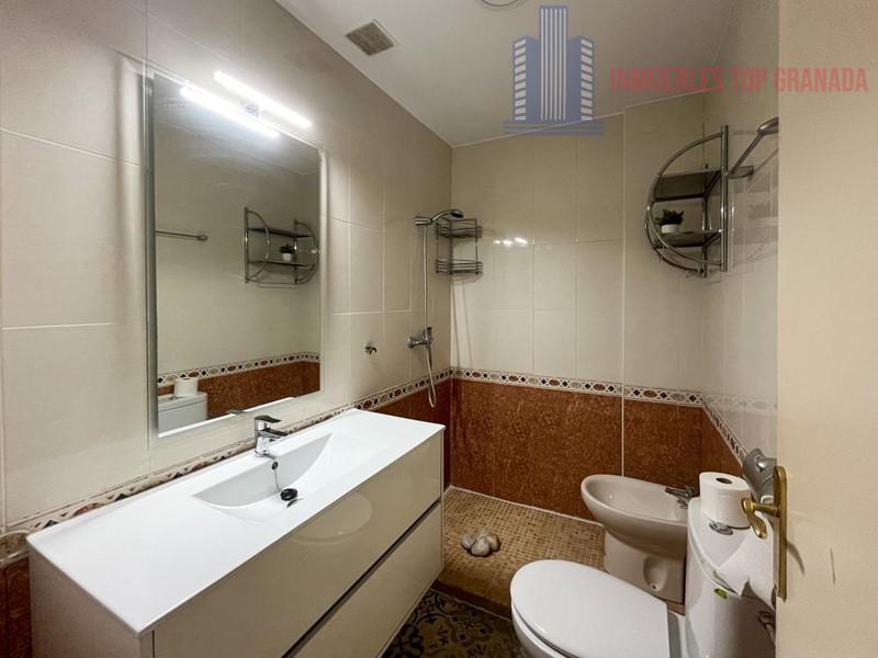 For sale of flat in Lanjarón