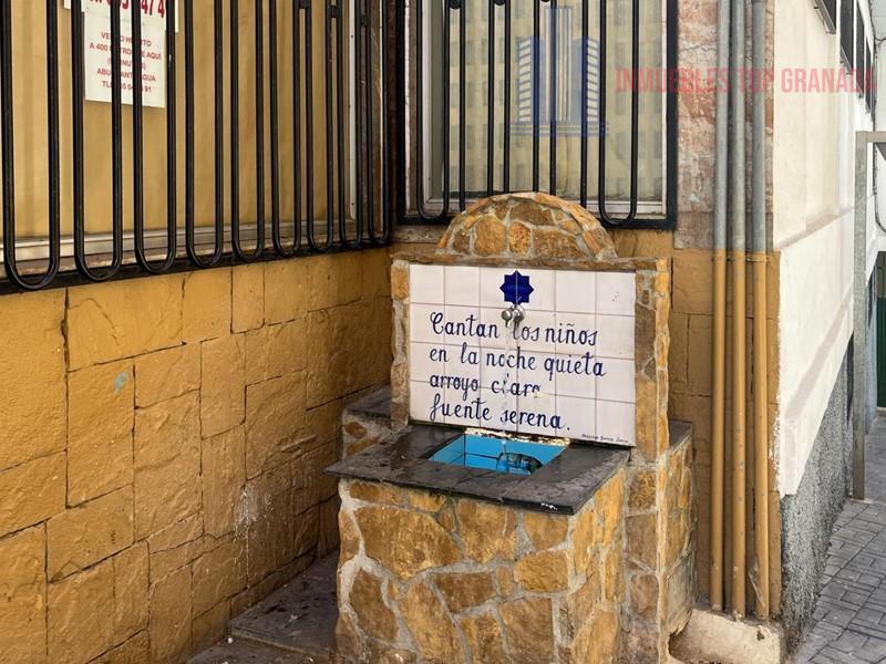 For sale of flat in Lanjarón