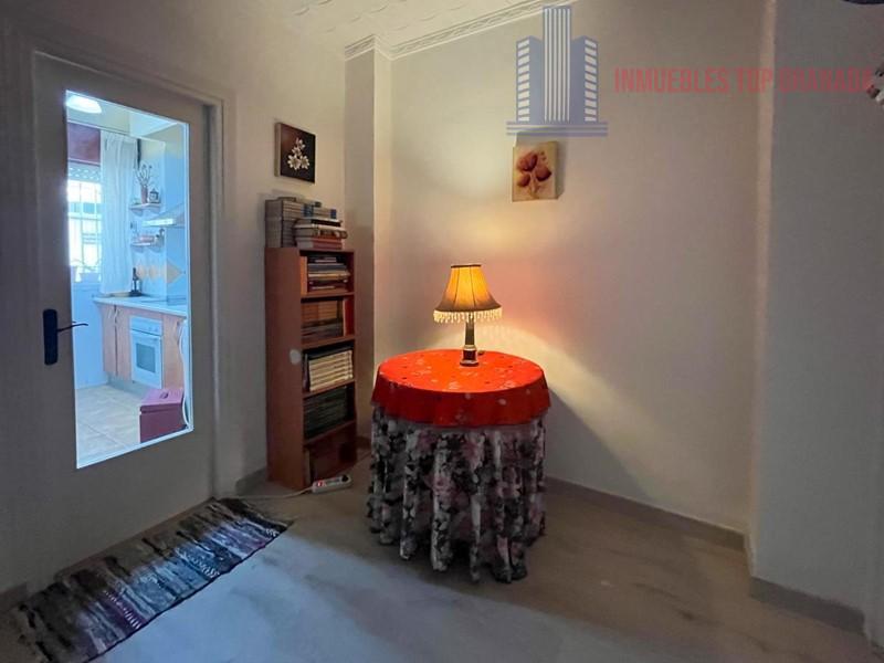 For sale of flat in Lanjarón