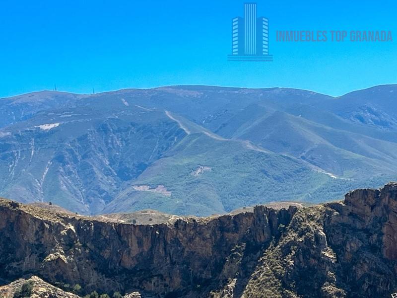 For sale of flat in Lanjarón