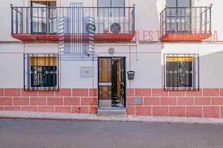 For sale of house in Illora