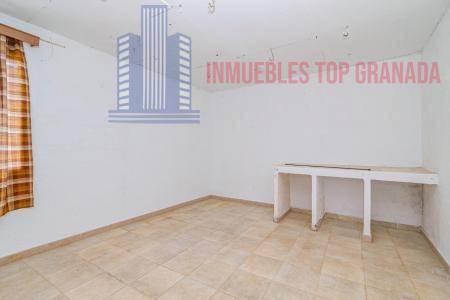 For sale of house in Illora