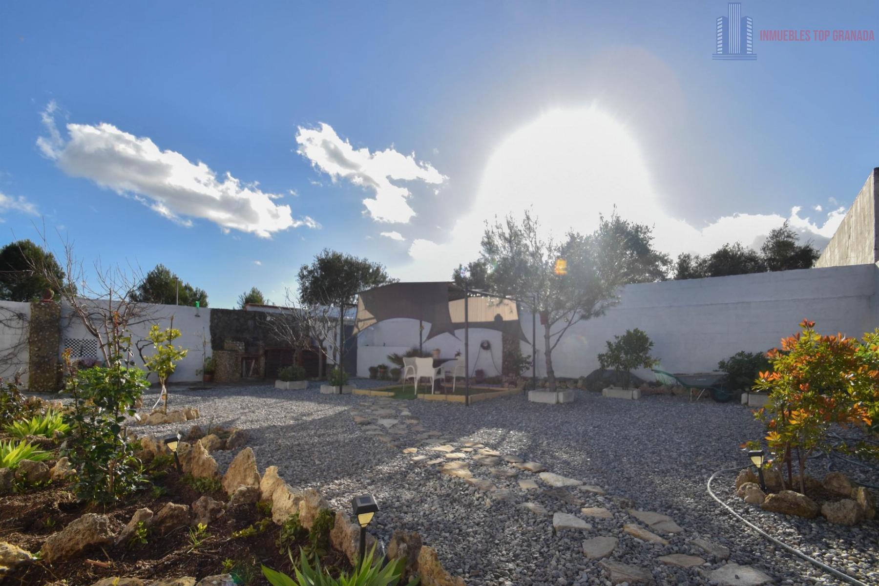 For sale of chalet in Atarfe