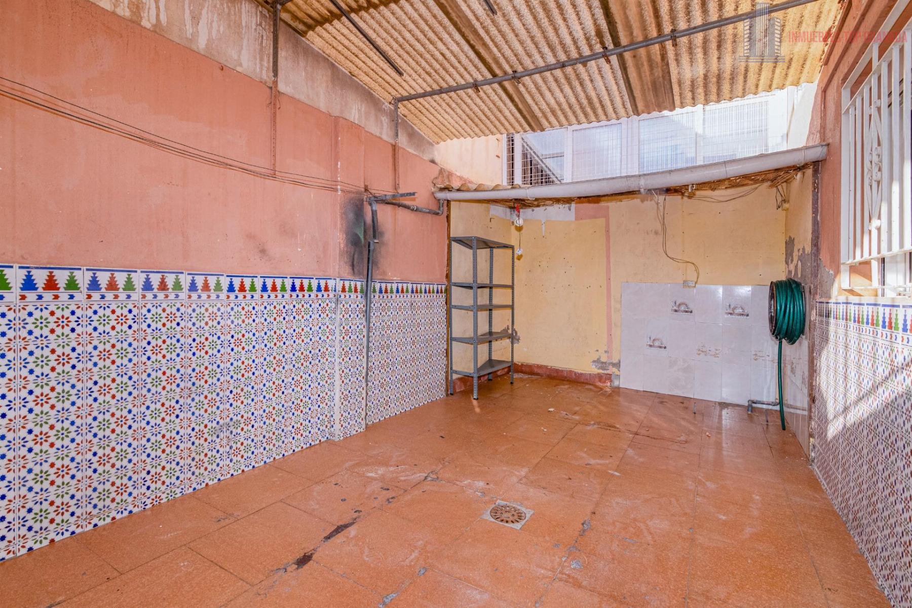 Venta de casa en Alhendín