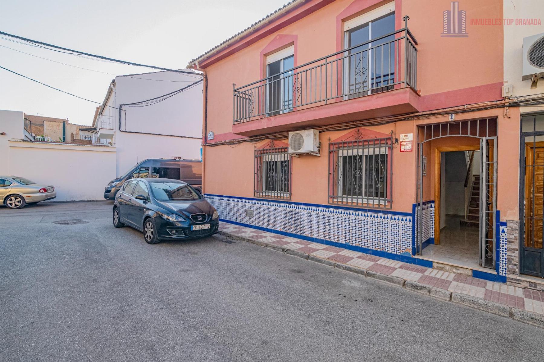 Venta de casa en Alhendín