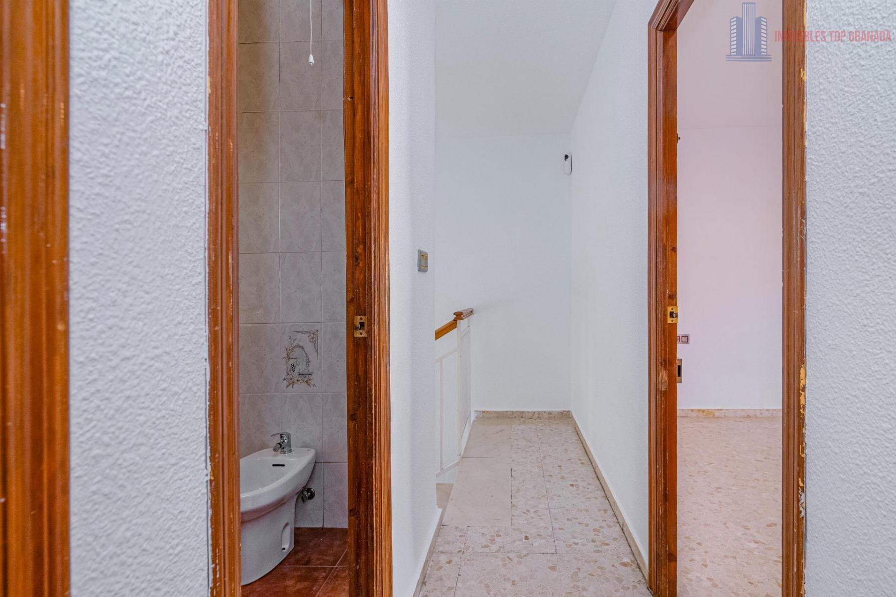 Venta de casa en Alhendín