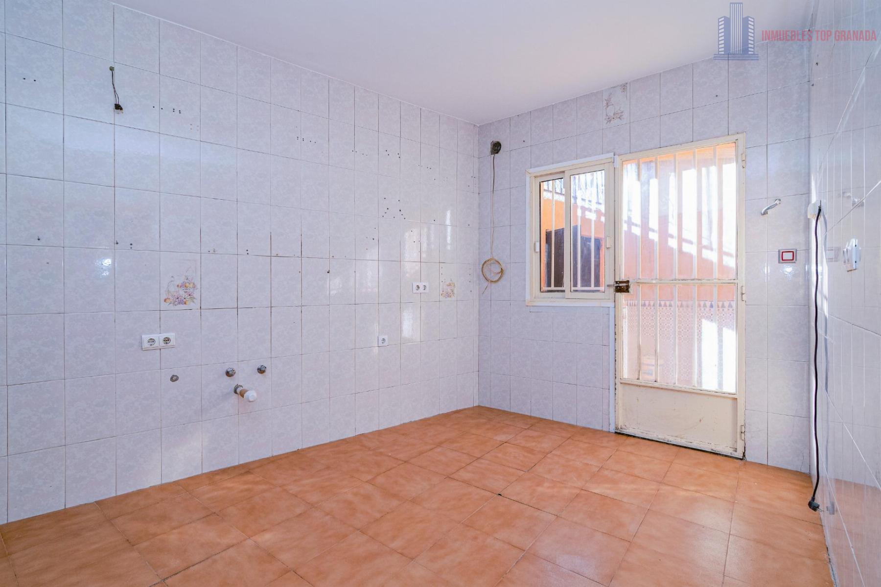 Venta de casa en Alhendín