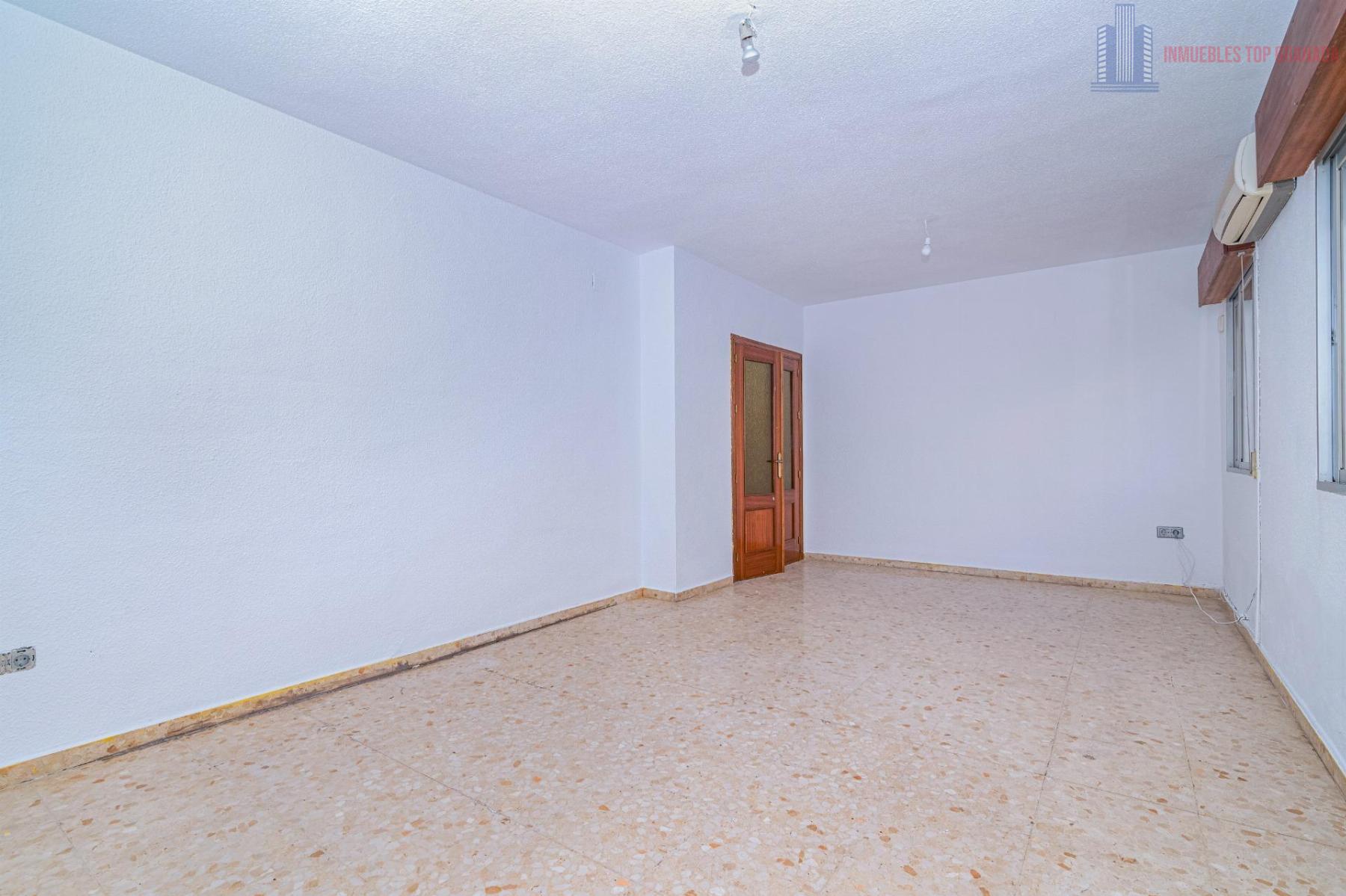 Venta de casa en Alhendín