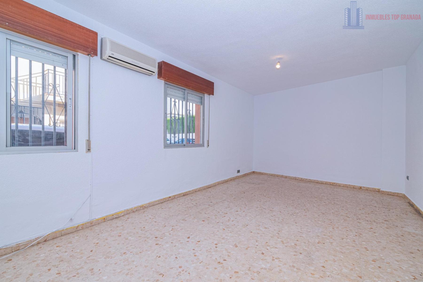 Venta de casa en Alhendín