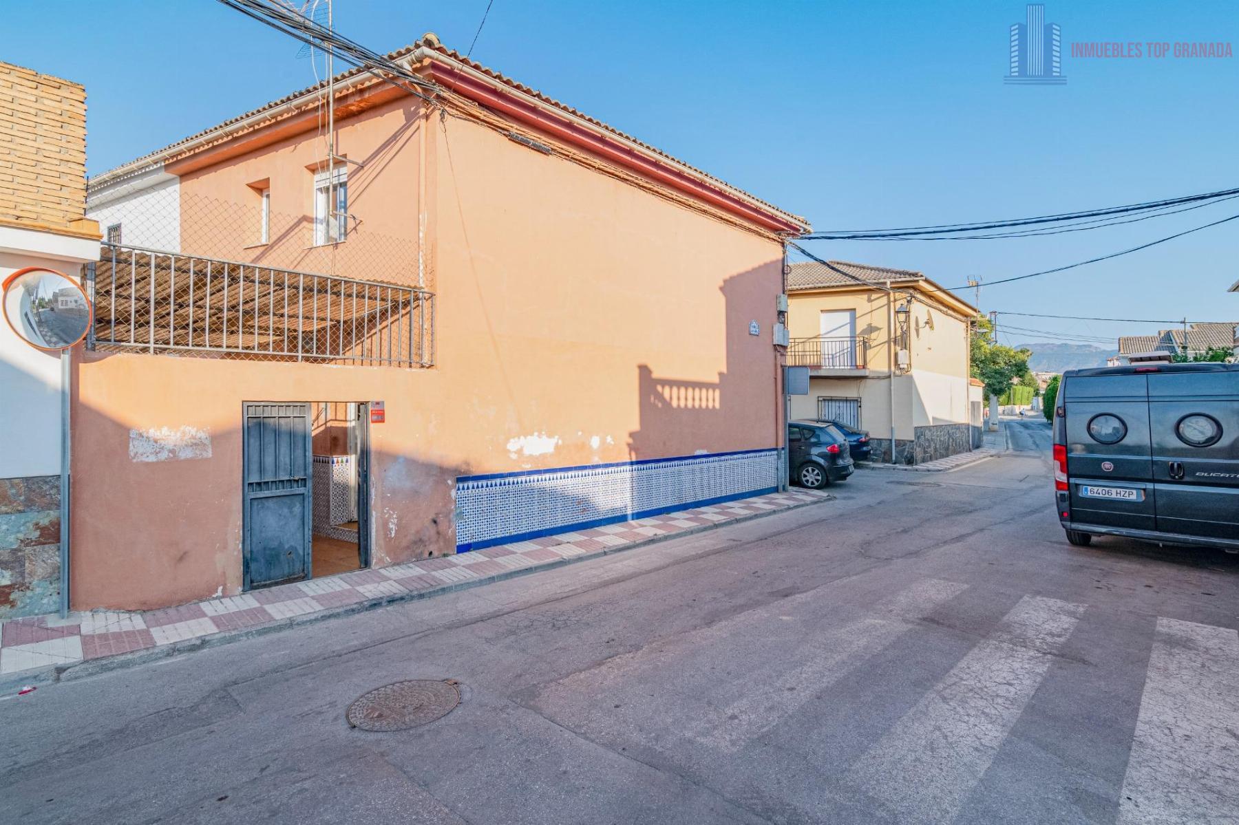 Venta de casa en Alhendín