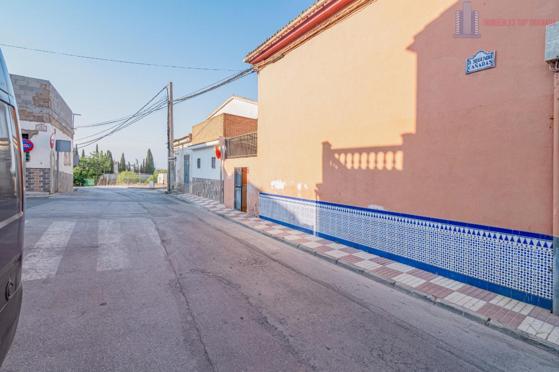 Venta de casa en Alhendín