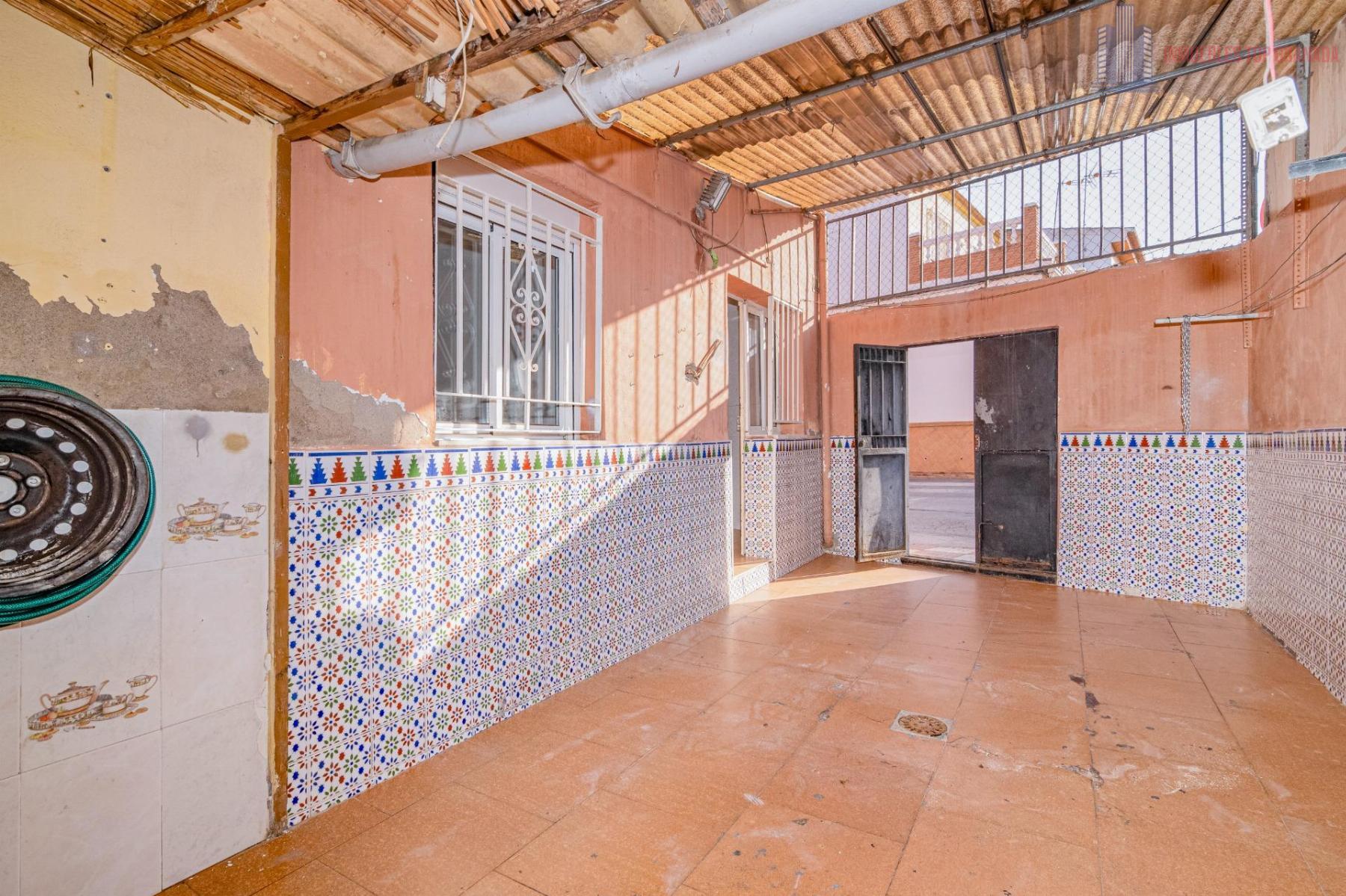 Venta de casa en Alhendín