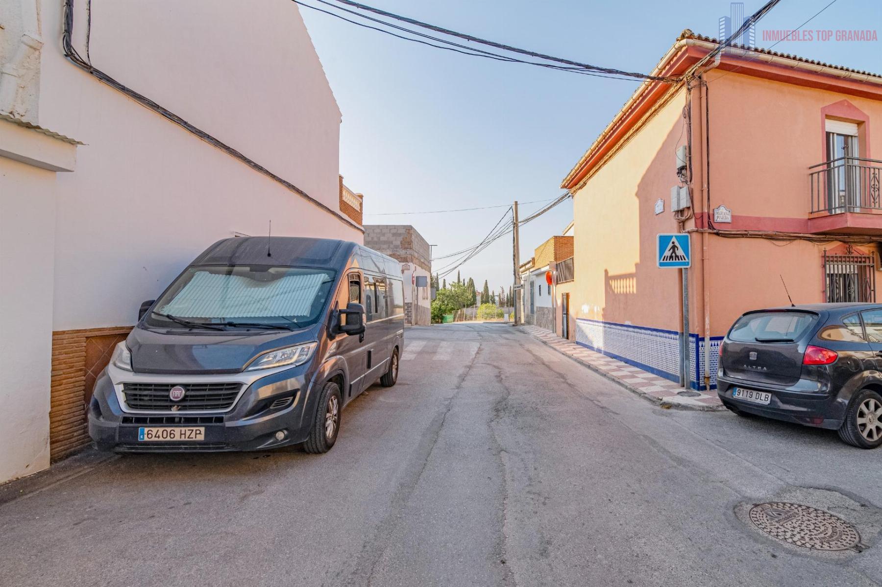 Venta de casa en Alhendín