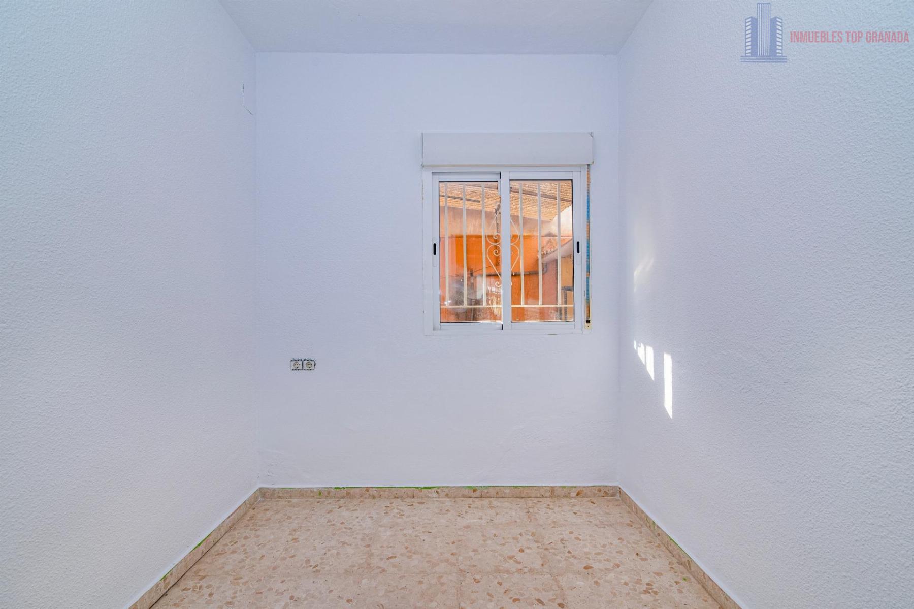 Venta de casa en Alhendín