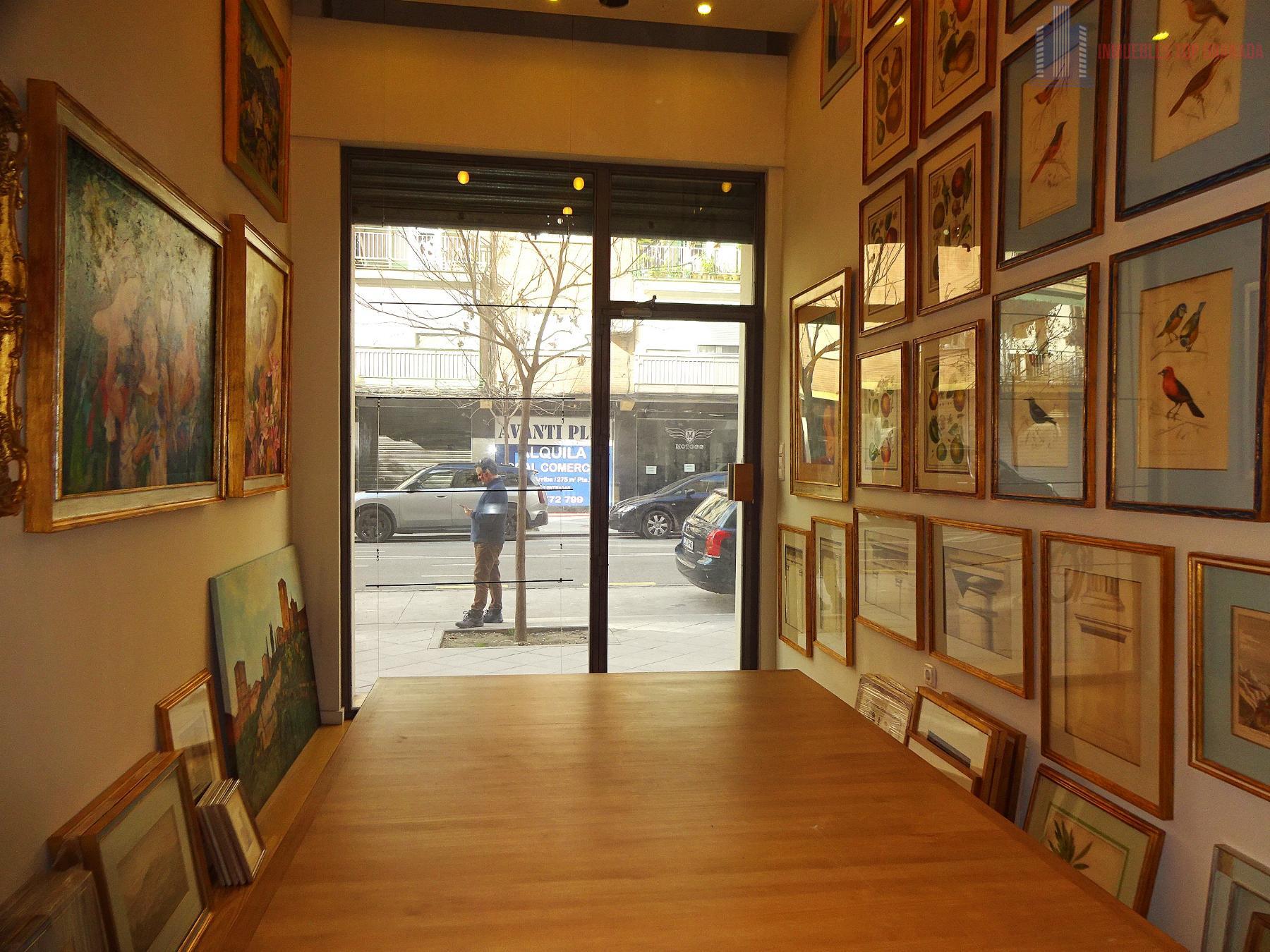 Venta de local en Granada