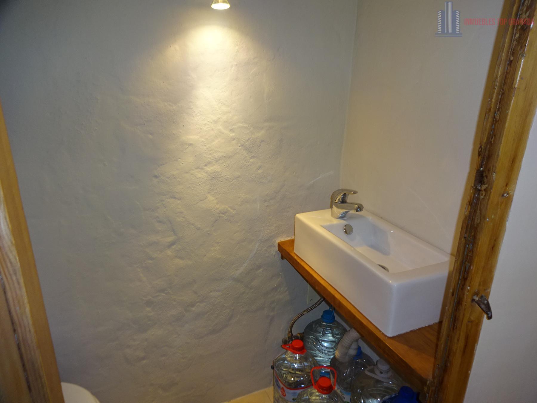 Venta de local en Granada