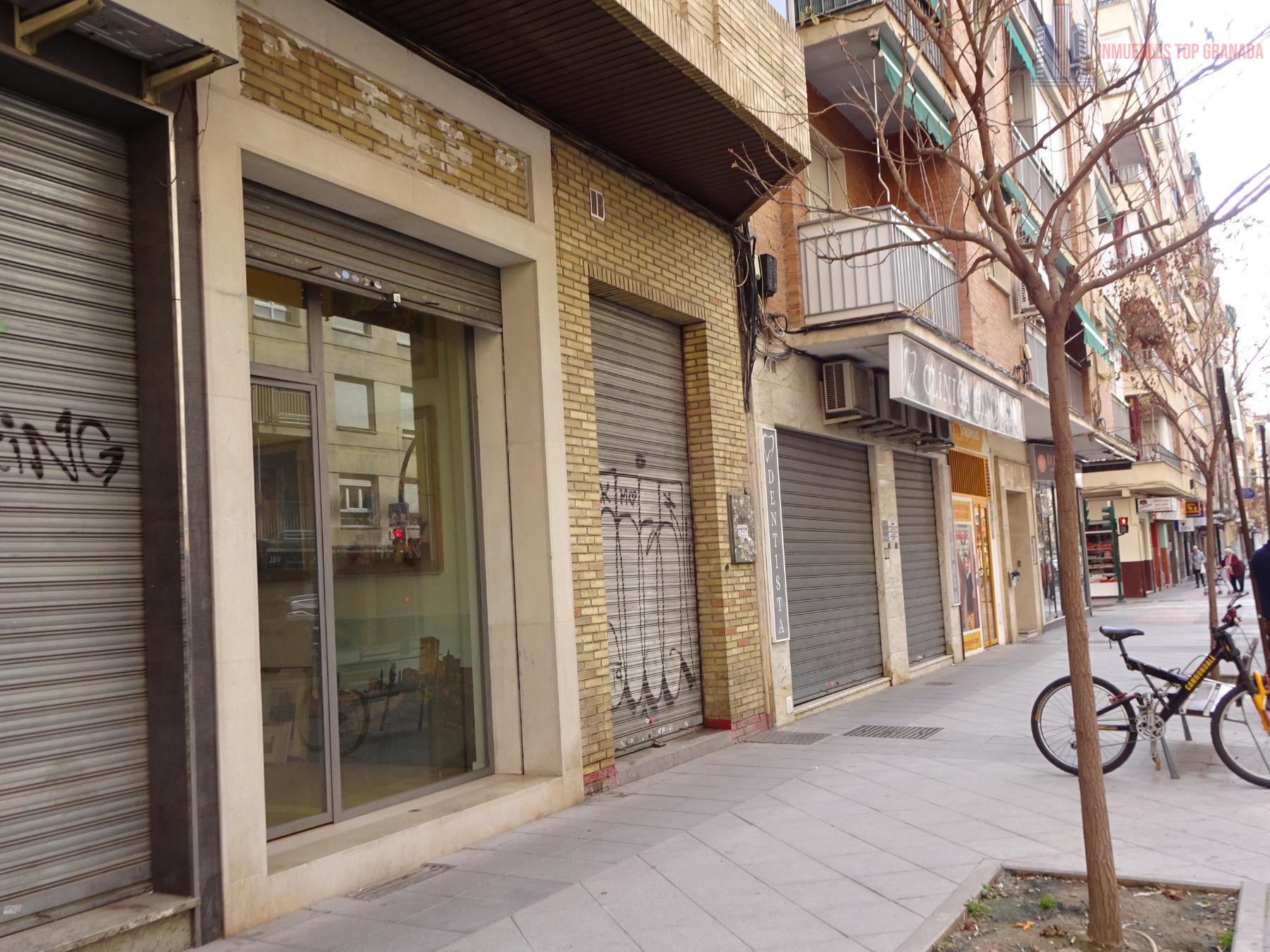 Venta de local en Granada