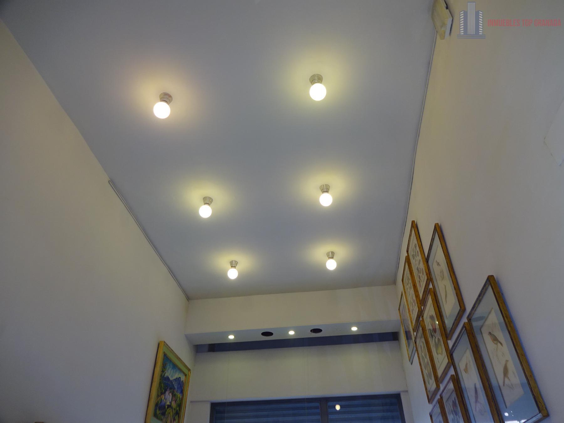 Venta de local en Granada