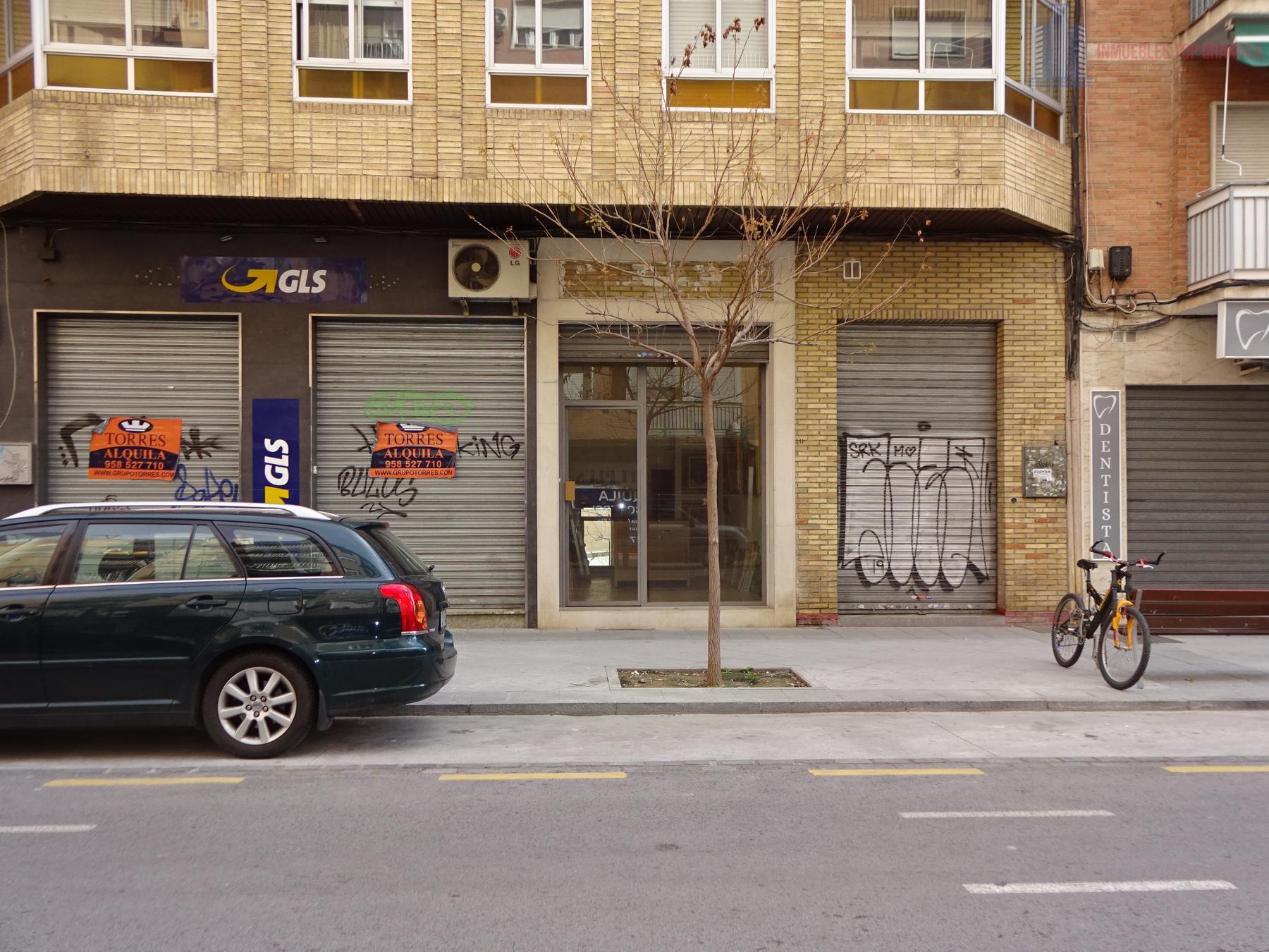 Venta de local en Granada