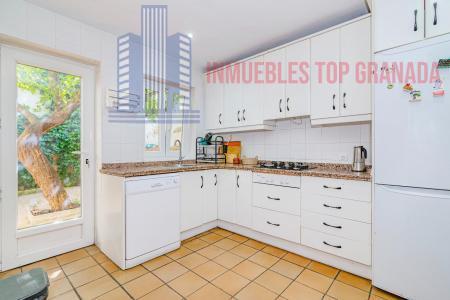 Venta de casa en Cúllar Vega