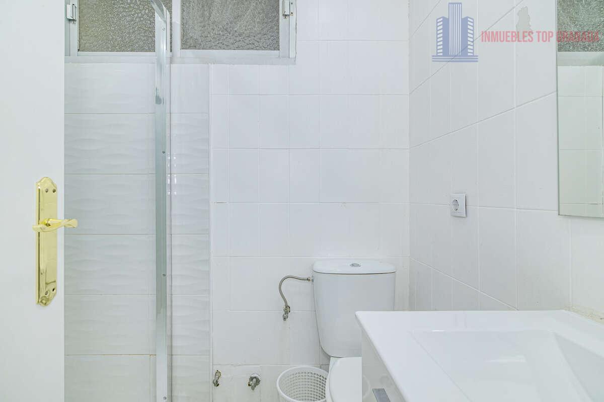 Venta de piso en Granada