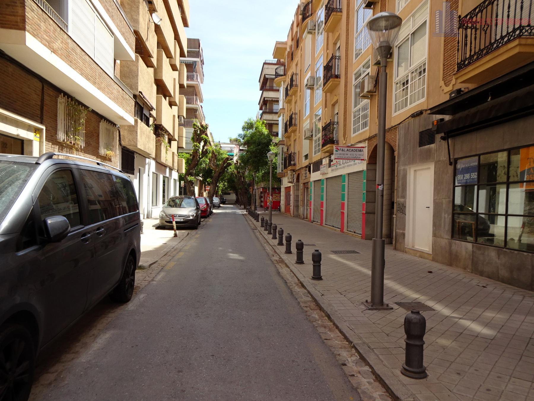 Venta de local en Granada