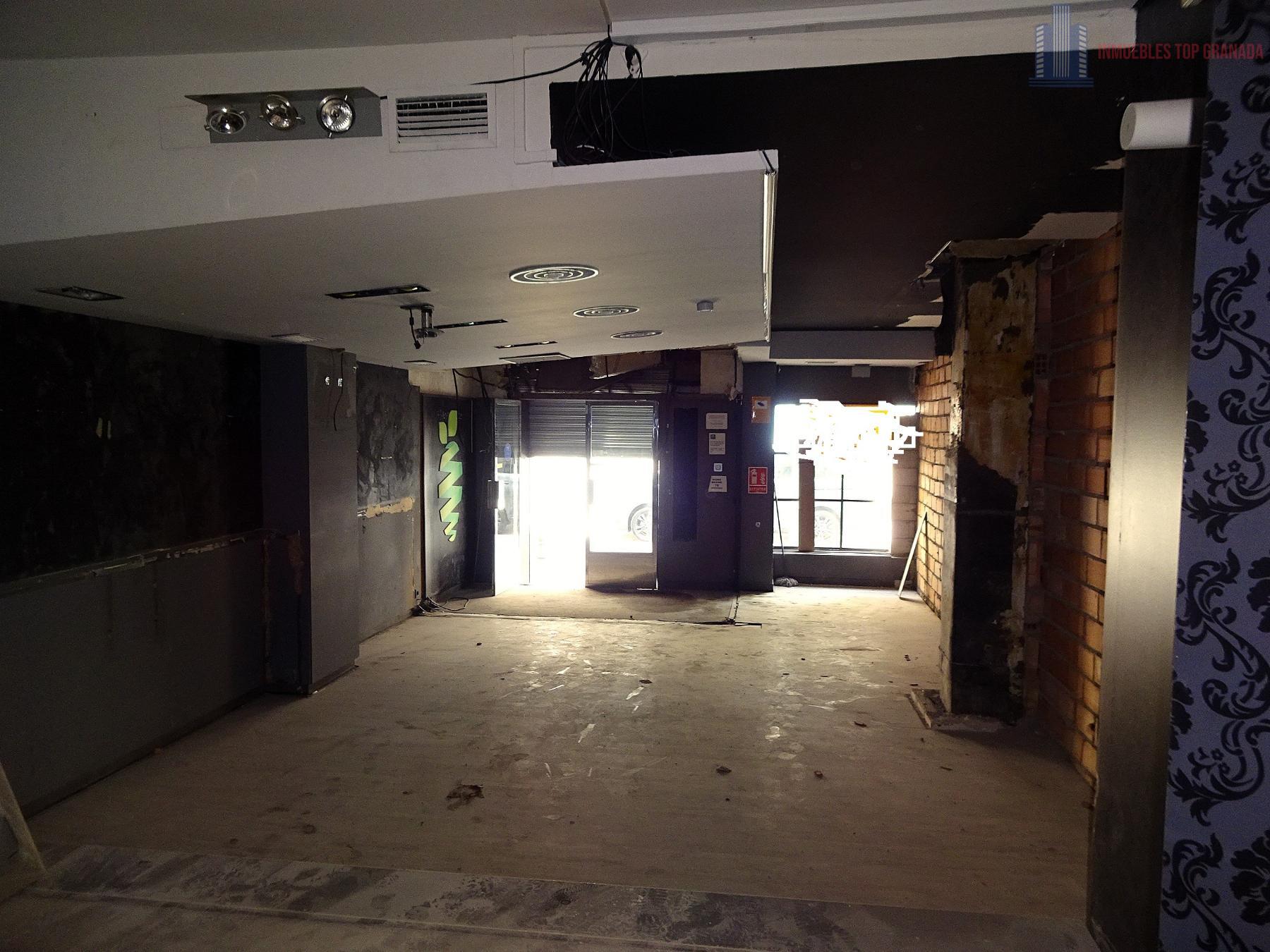Venta de local en Granada