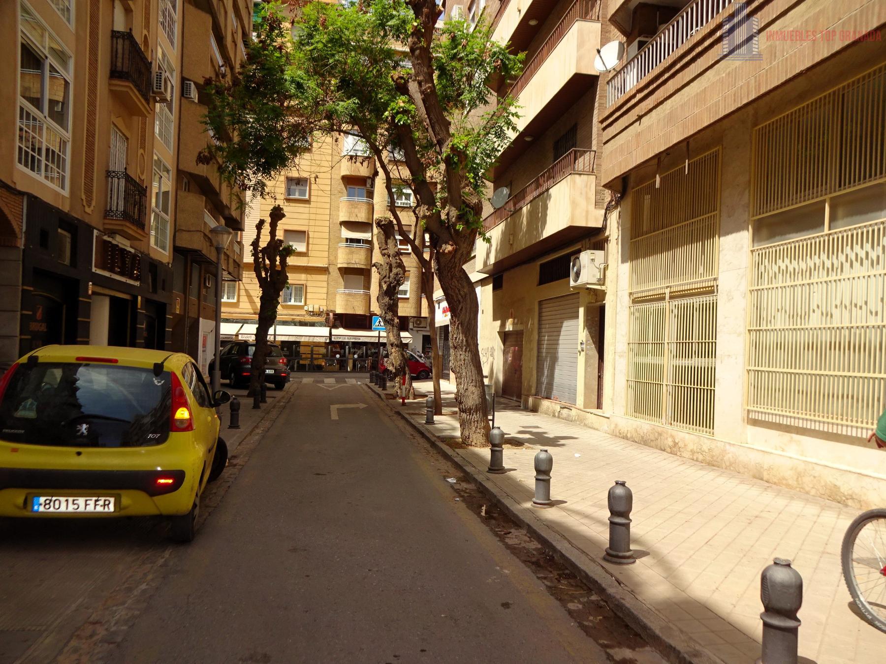 Venta de local en Granada