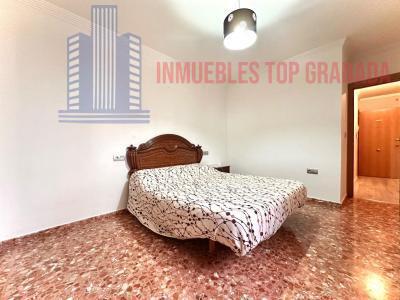 Venta de piso en Cogollos de la Vega