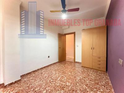 Venta de piso en Cogollos de la Vega