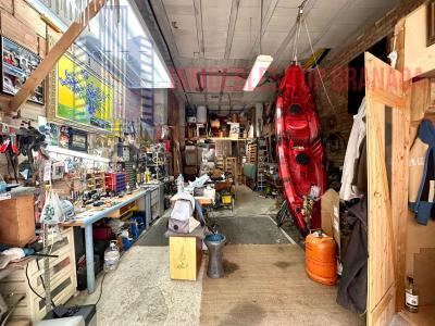 Venta de local en La Zubia