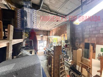 Venta de local en La Zubia