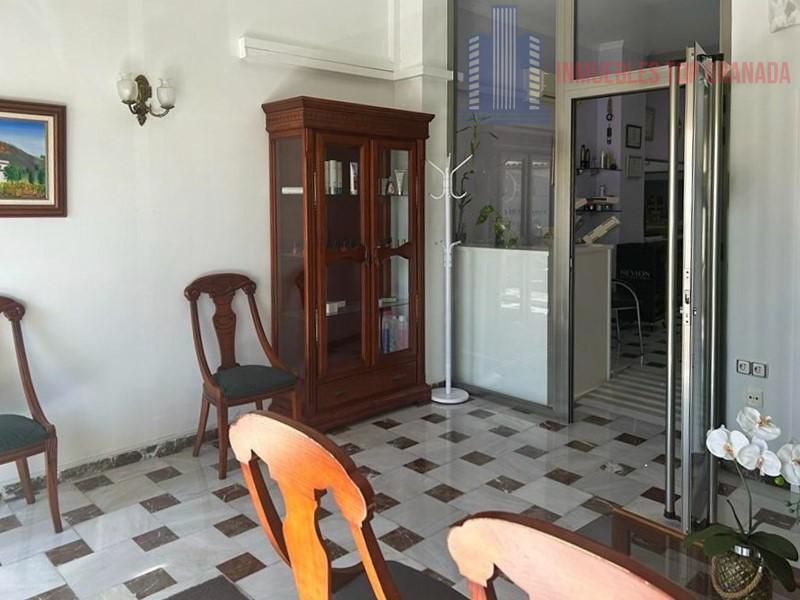 Venta de local en Atarfe