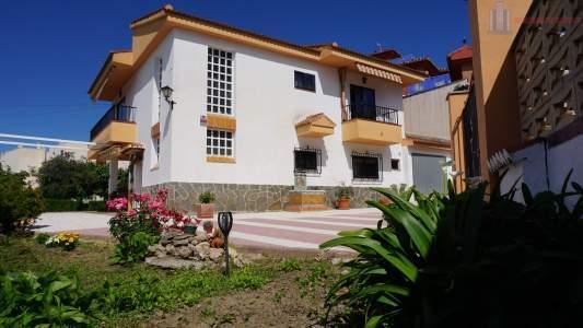 Venta de chalet en Cájar