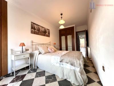 Venta de piso en Cenes de la Vega