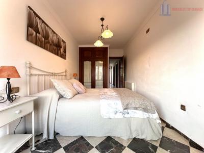 Venta de piso en Cenes de la Vega