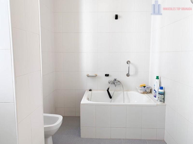 Venta de piso en Granada