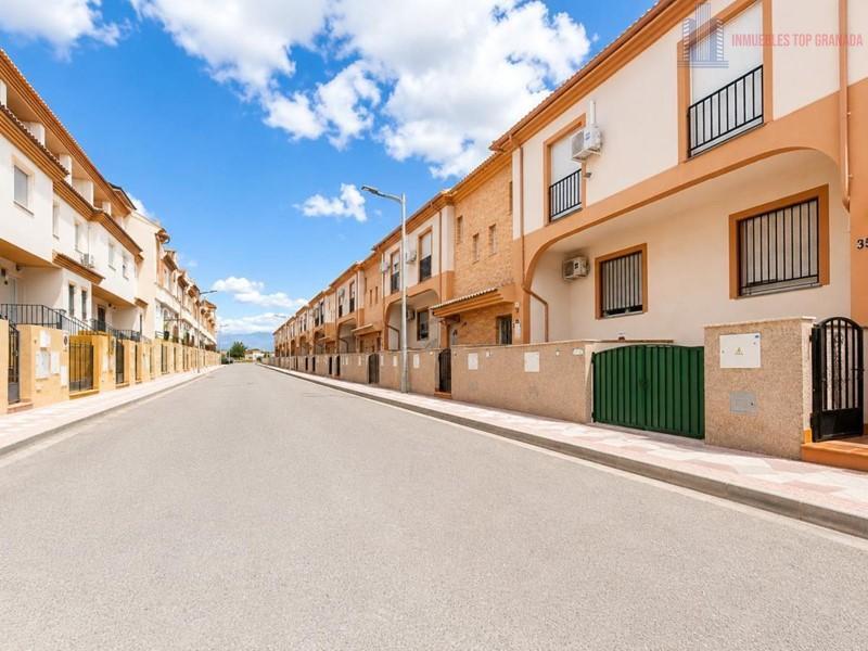 Venta de casa en Atarfe